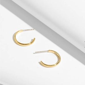 Madewell Delicate Collection Demi-Fine 14k Plated Small Hoop Earrings